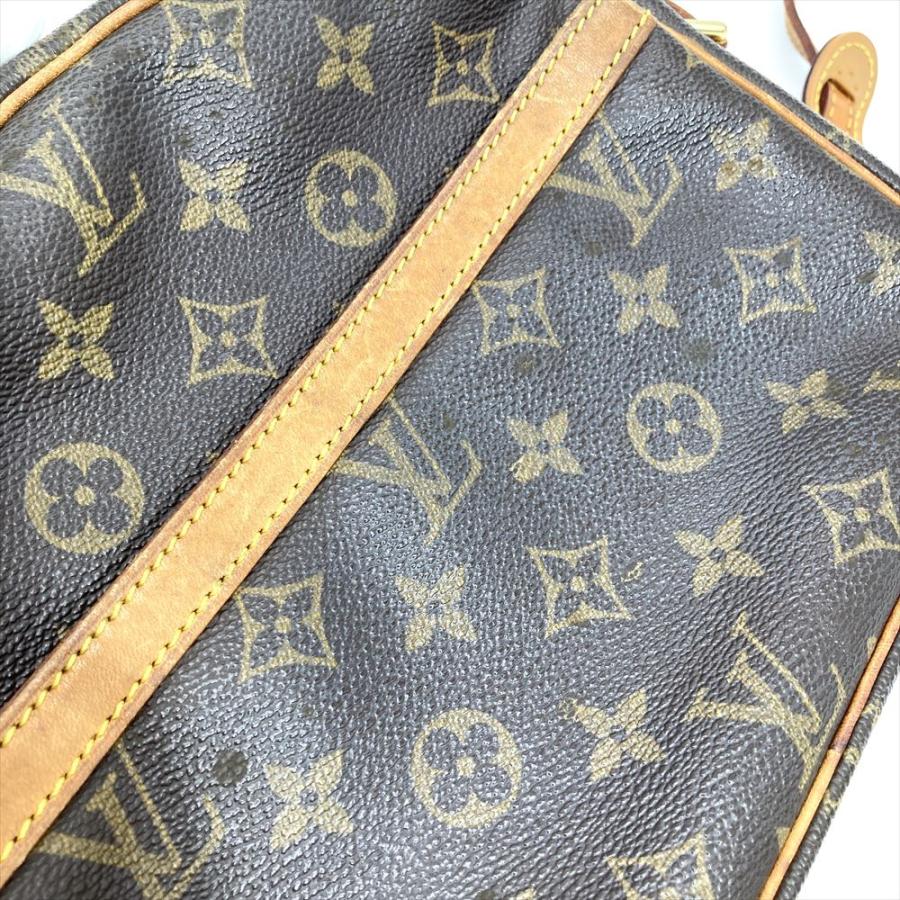 LOUIS VUITTON（ルイ・ヴィトン） サンリス ショルダーバッグ