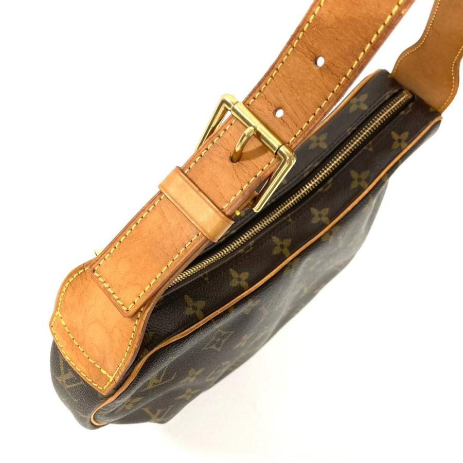 LOUIS VUITTON（ルイ・ヴィトン） クロワッサンMM ショルダーバッグ