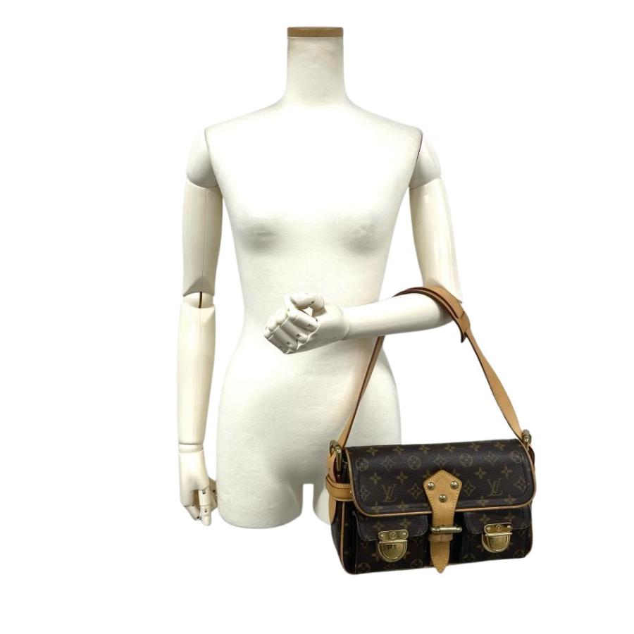 LOUIS VUITTON（ルイ・ヴィトン） ハドソンPM ショルダーバッグ