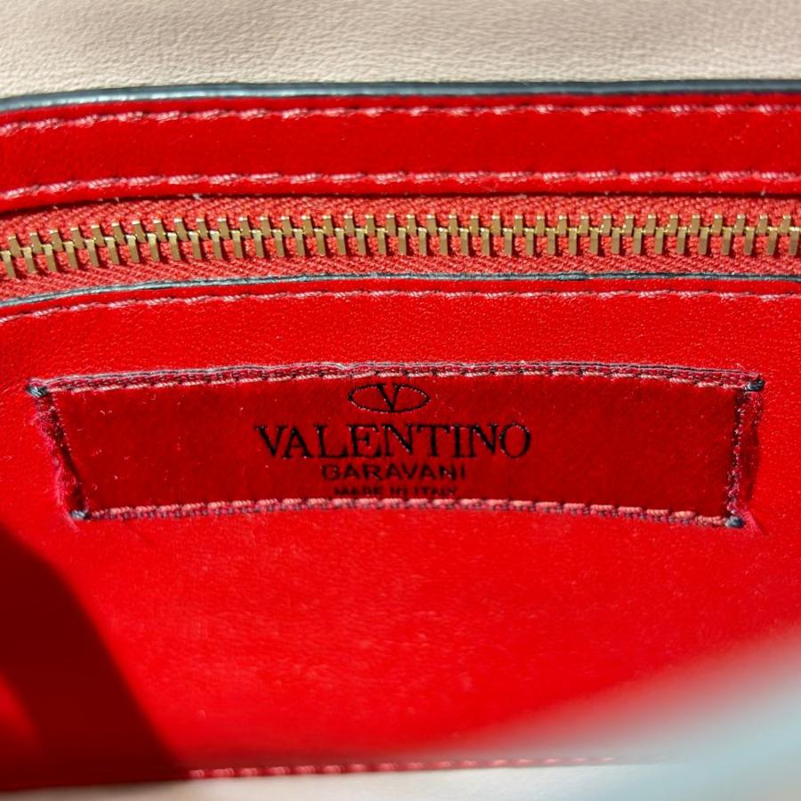 valentino ロックスタッズ　スパイク　ショルダーバッグ　本物　美品 Valentino Garavani ロックスタッズ スパイク ショルダーバッグ M