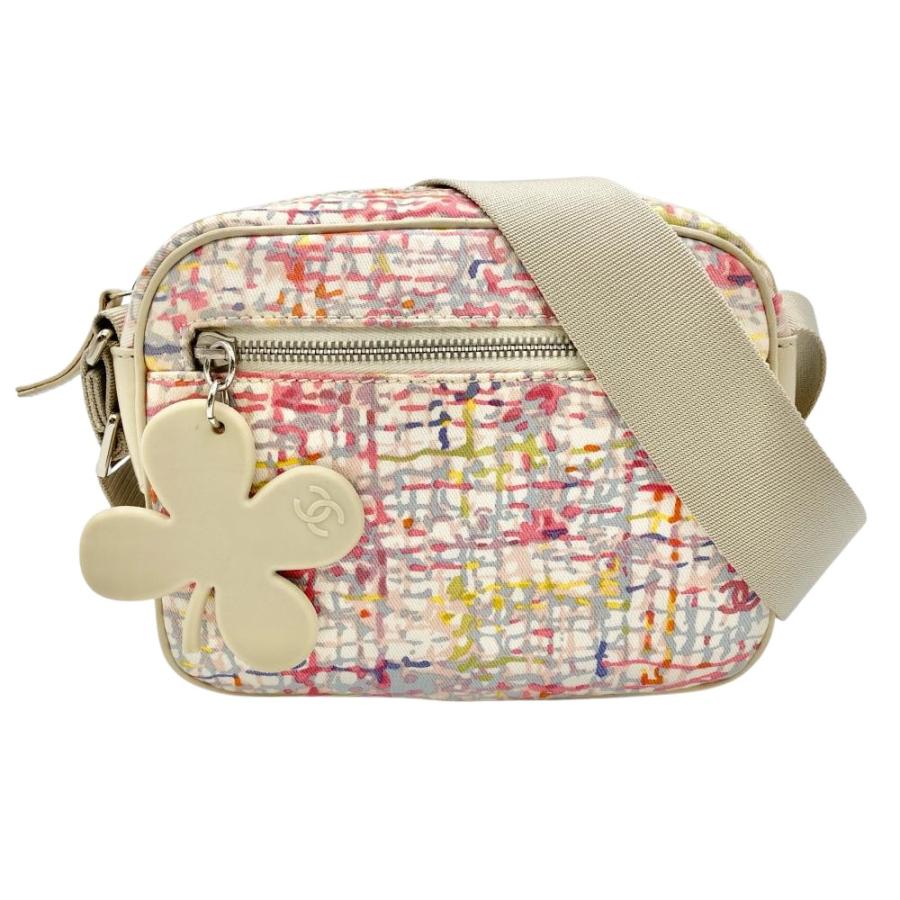 CHANEL（シャネル） クローバーチャーム ショルダーバッグ キャンバス