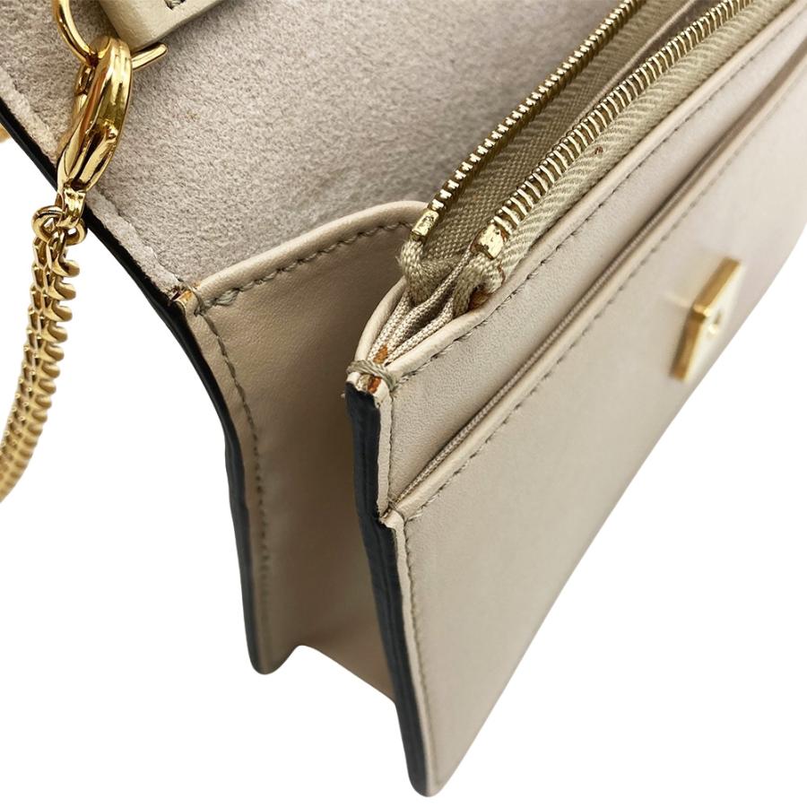 s56 フェンディ レザー マルチスタッズ チェーンウォレット ショルダー