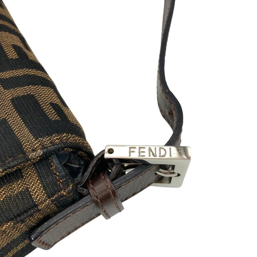 FENDI（フェンディ） ズッカ柄 マンマバケット ショルダーバッグ