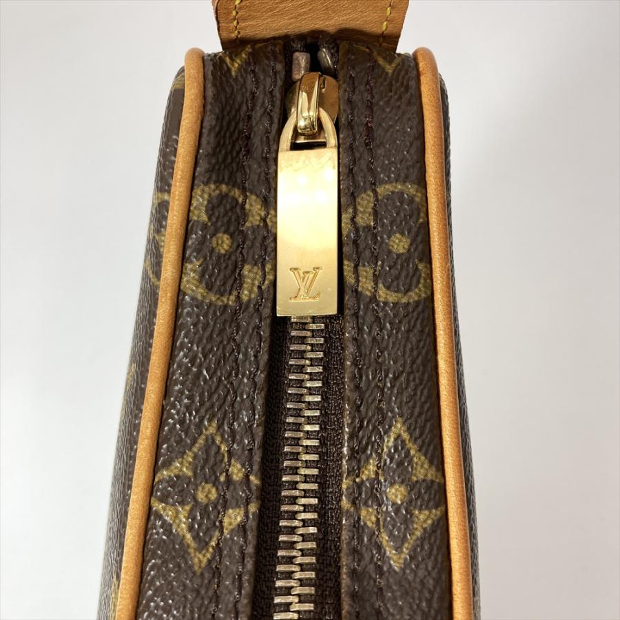 LOUIS VUITTON（ルイ・ヴィトン） ポシェット クロワッサン ショルダー