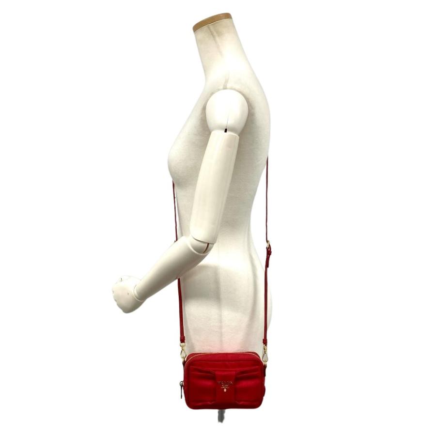 PRADA（プラダ） リボン ミニ ショルダーバッグ ナイロン レッド