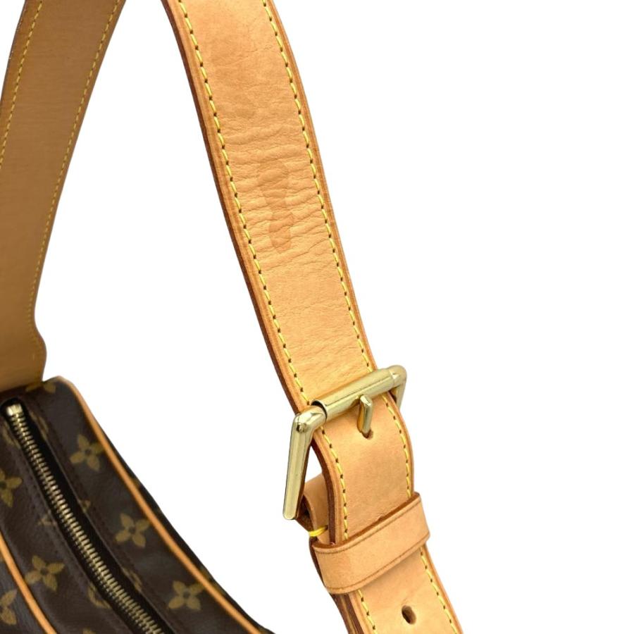 LOUIS VUITTON（ルイ・ヴィトン） クロワッサンMM ショルダーバッグ