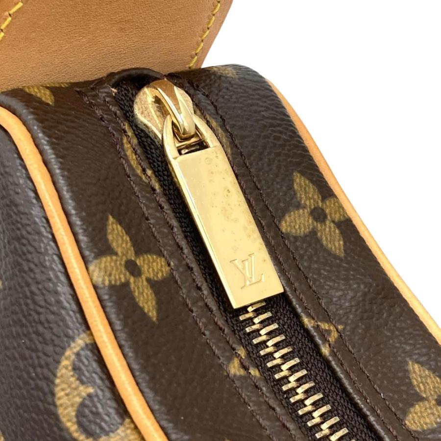 LOUIS VUITTON（ルイ・ヴィトン） クロワッサンMM ショルダーバッグ