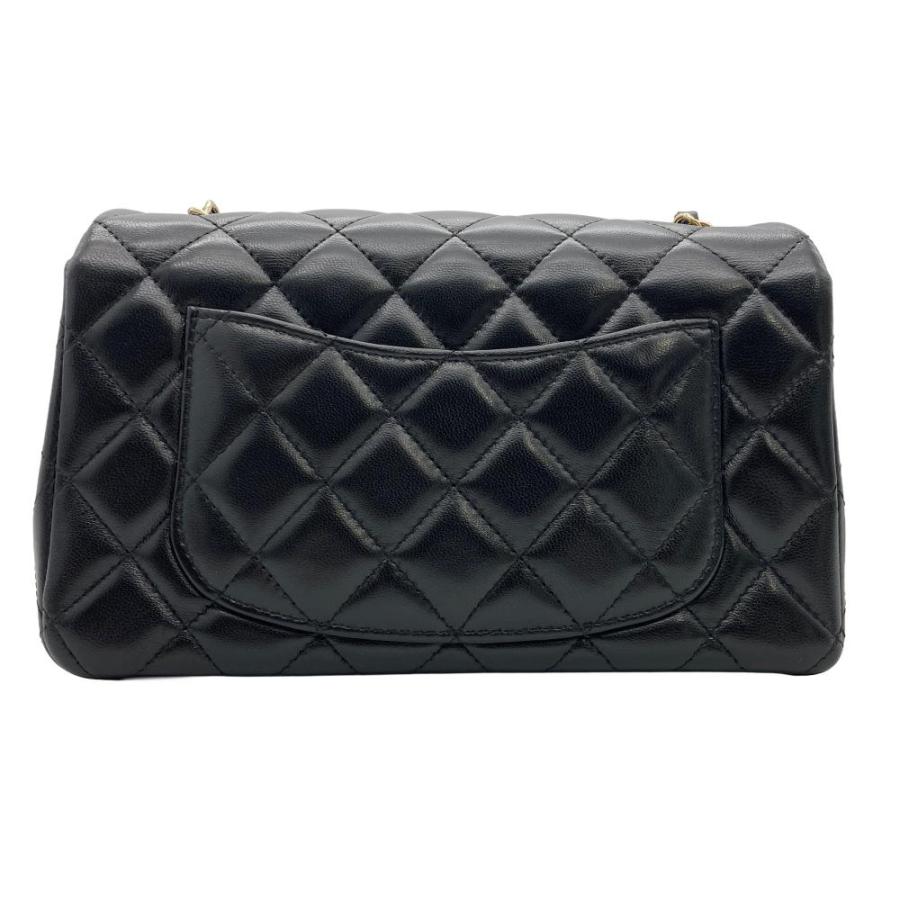 CHANEL（シャネル） マトラッセ ミニ ショルダーバッグ ラムスキン