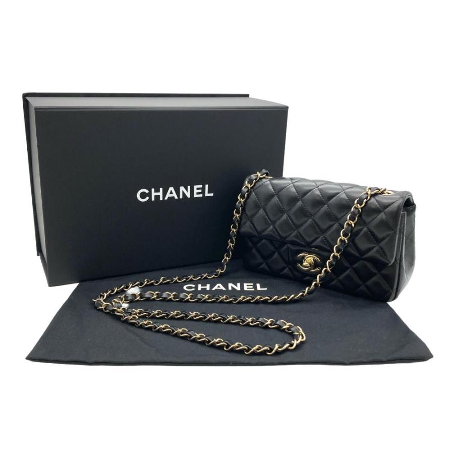 CHANEL（シャネル） マトラッセ ミニ ショルダーバッグ ラムスキン