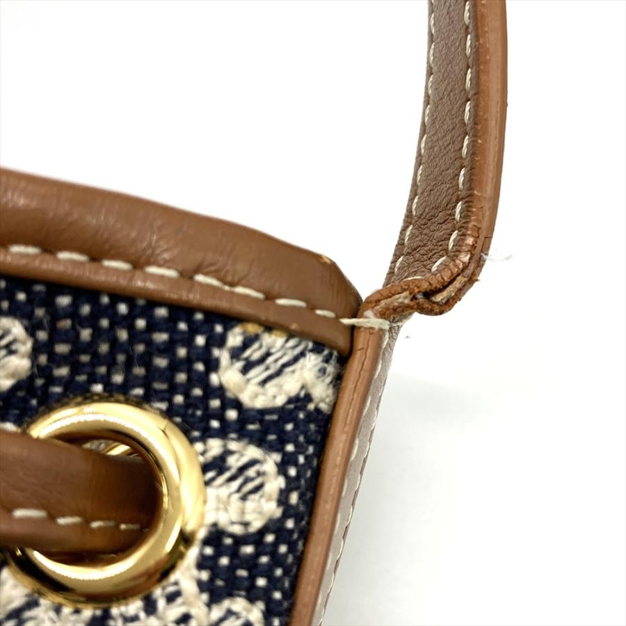 CELINE（セリーヌ） トリオンフ マイクロ ドローストリング ショルダー