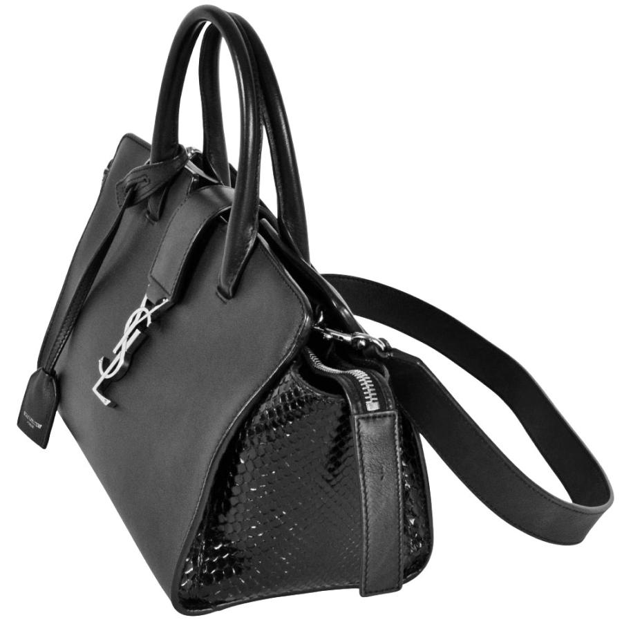 値下げ　SAINT LAURENT サンローラン カバス　ストラップ付　黒 値下げ SAINT LAURENT サンローラン カバス ストラップ付 黒
