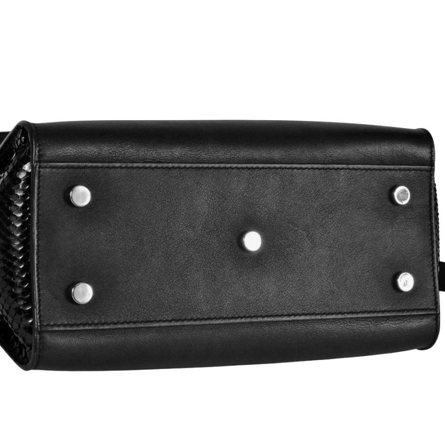 値下げ　SAINT LAURENT サンローラン カバス　ストラップ付　黒 値下げ SAINT LAURENT サンローラン カバス ストラップ付 黒