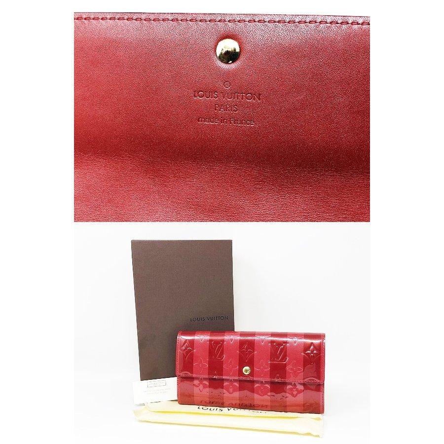 ルイヴィトン レイユール ヴェルニ ポルトフォイユ・サラ ポムダムール