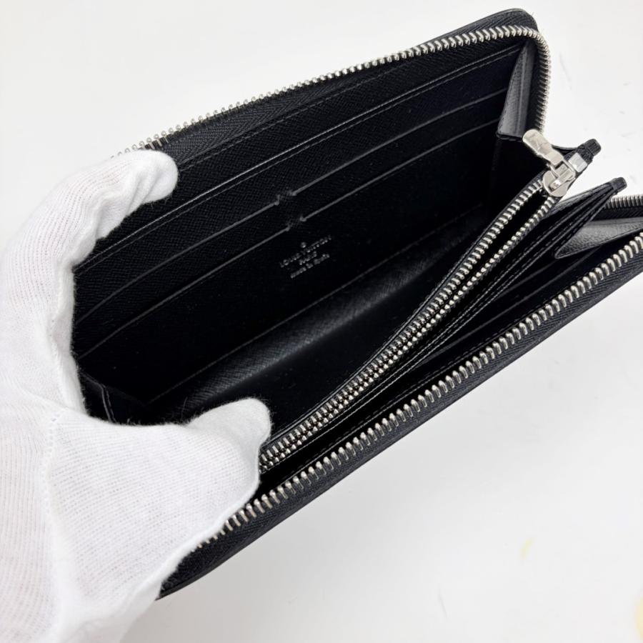 LOUIS VUITTON（ルイ・ヴィトン） エピ ジッピーウォレット M60072