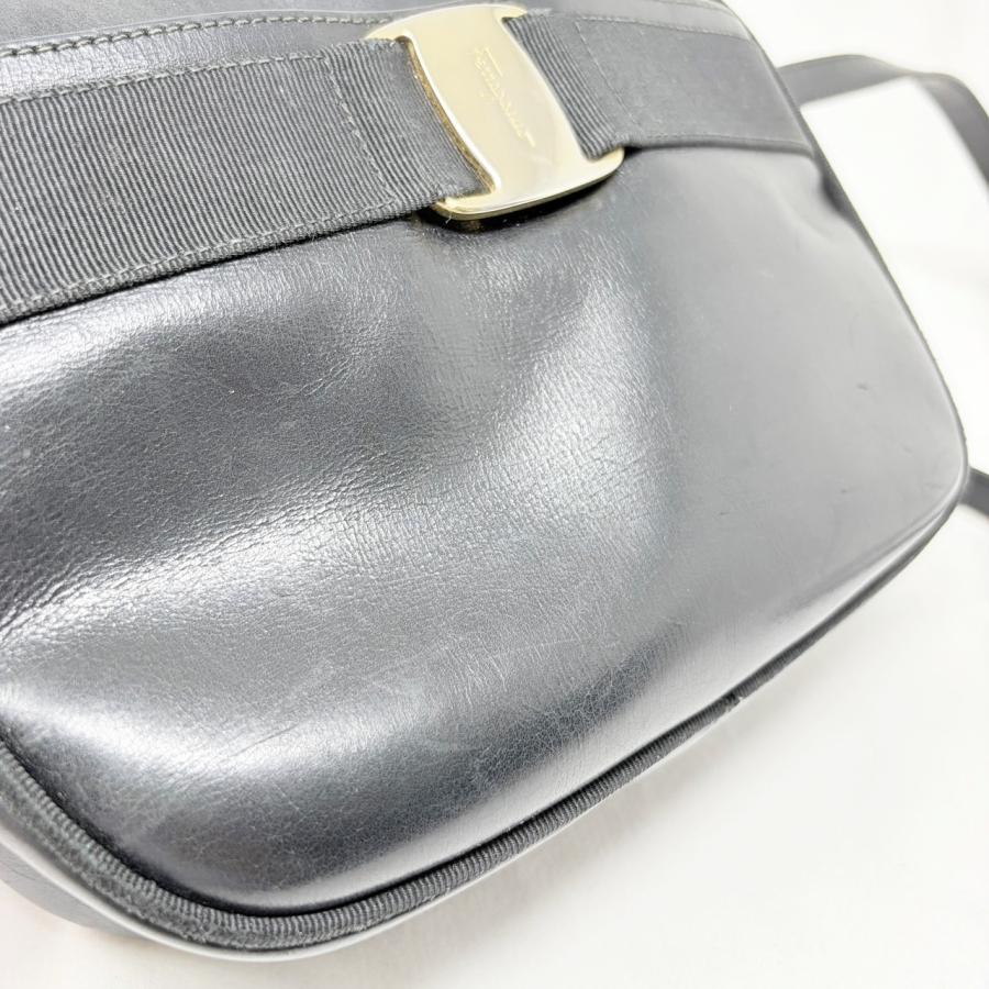 FERRAGAMO（フェラガモ） ショルダーバッグ : ゴールドラッシュStore