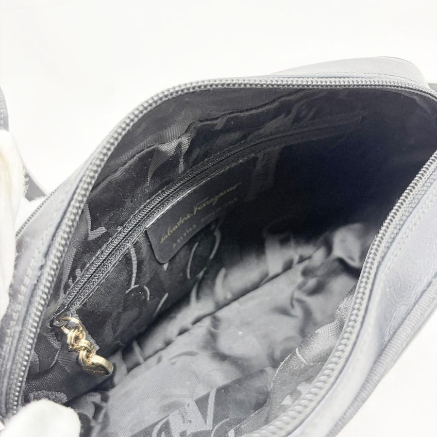 FERRAGAMO（フェラガモ） ショルダーバッグ : ゴールドラッシュStore