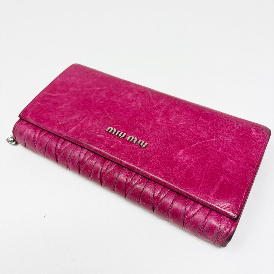 ミュウミュウ 長財布 マテラッセ 金ロゴ ピンク　カード入れ付 miu miu（ミュウミュウ） マテラッセ 長財布 ピンク : ゴールド