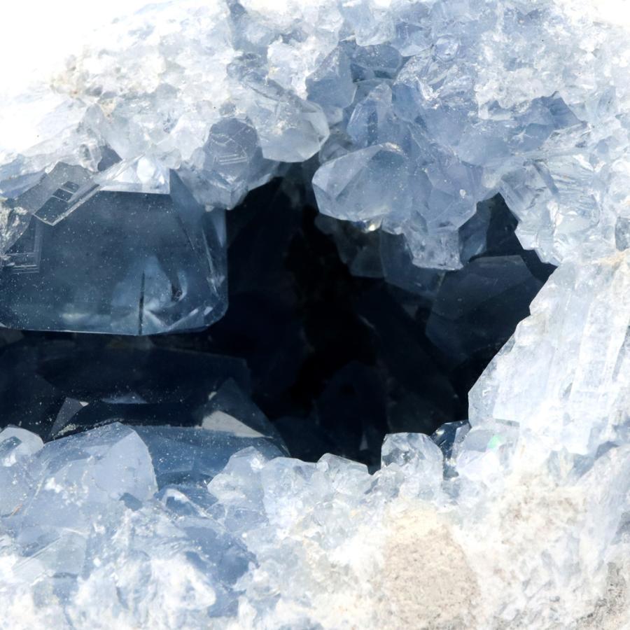 Ray stone✨️ページ　品質良き♡✨マダガスカル産　セレスタイト　原石 最高品質 天然 マダガスカル産 セレスタイト 原石 クラスター 横