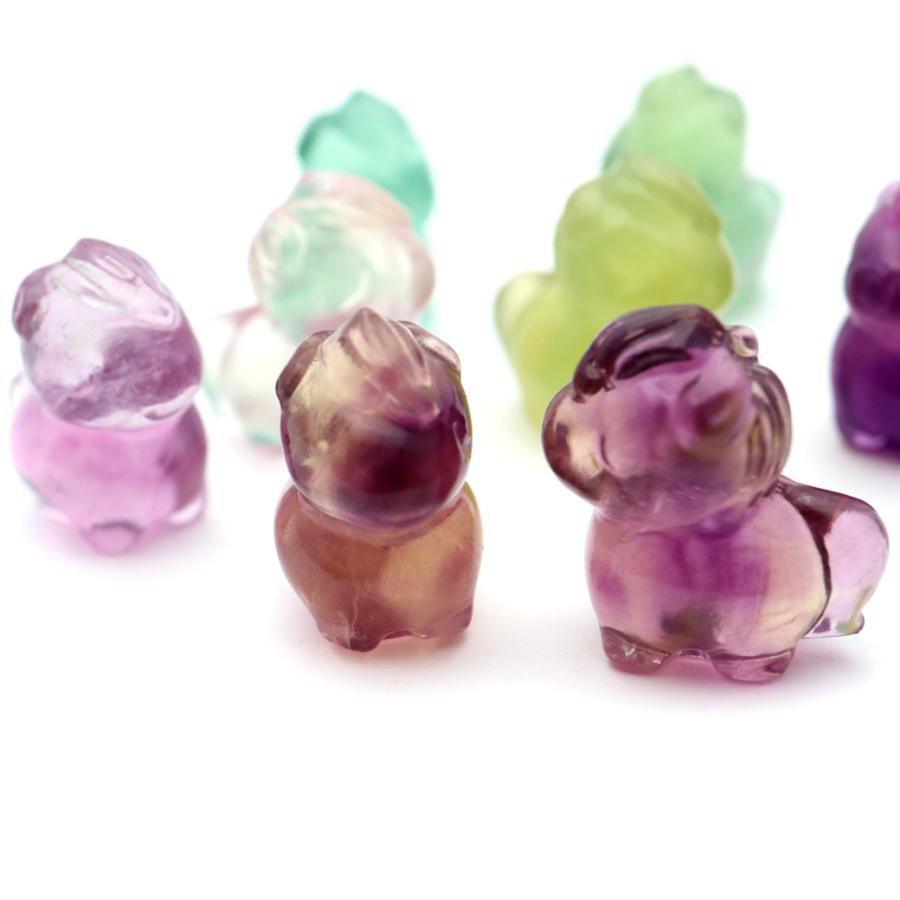 馬 2026年 干支 午 置き物 フローライト イエロー グリーン パープル