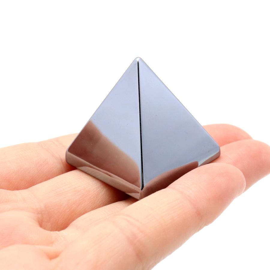 GOLD STONE テラヘルツ鉱石 本物 ピラミッド 置き物 Sサイズ 幅約3cm