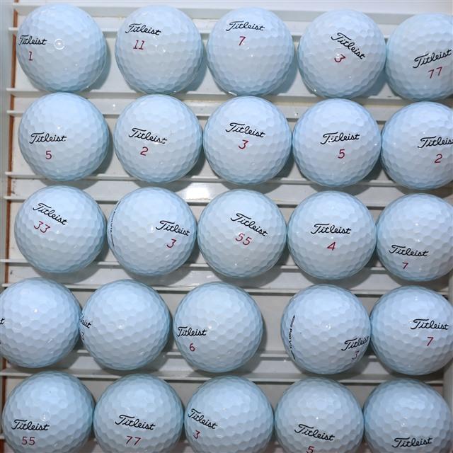 Aランク 25個 2021～22年モデル プロV1ｘ 良品 prov1ｘ タイトリスト ロストボール 送料無料 Pro V1x Aランク厳選 タイトリスト prov1x 25球 高品質・スピン性能