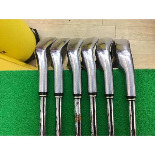 てつ】ダンロップ ゼクシオ クロス 0番アイアン 純正ヘッドカバー付 て