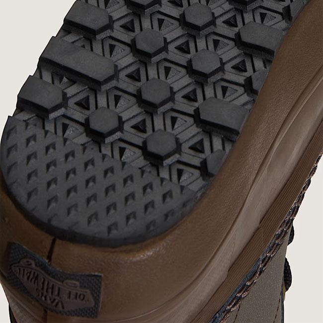 VANS（ヴァンズ） バンズ MTE Standard Mid スタンダード ミッド