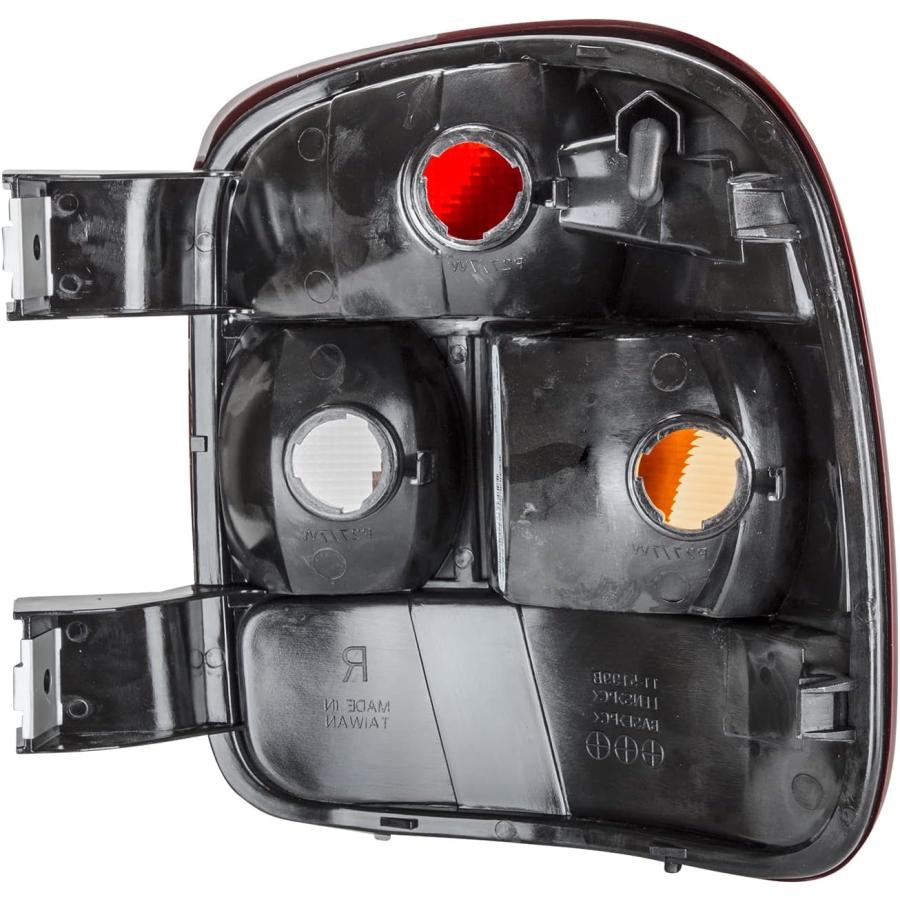 【並行輸入品】TYC 11-5200-01 シボレー/GMC運転席側交換用テールライトアセンブリ　_1