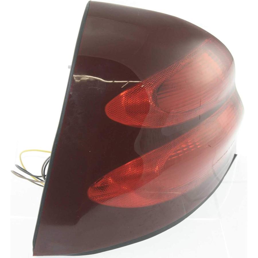 【並行輸入品】Evan-Fischer Tail Light Assembly Compatible with 2004-2008 Pontiac Gの画像