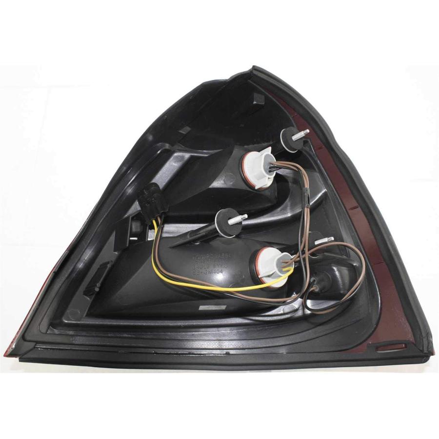 【並行輸入品】Evan-Fischer Tail Light Assembly Compatible with 2004-2008 Pontiac Gの画像