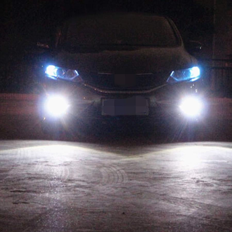 【並行輸入品】Alla Lighting 2000 Lumens PG13 899 880 LED Fog Lights Bulbs  6000K Xの画像