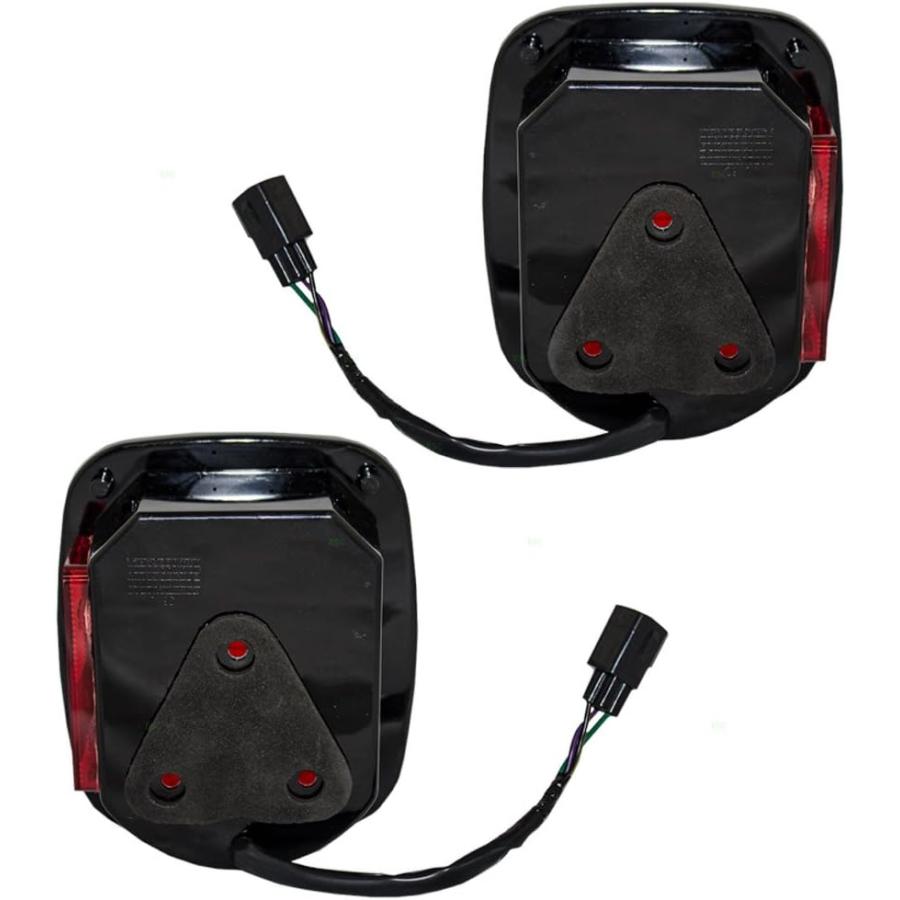 【並行輸入品】Brock Replacement Set Driver and Passenger Tail Lights with Square Cの画像
