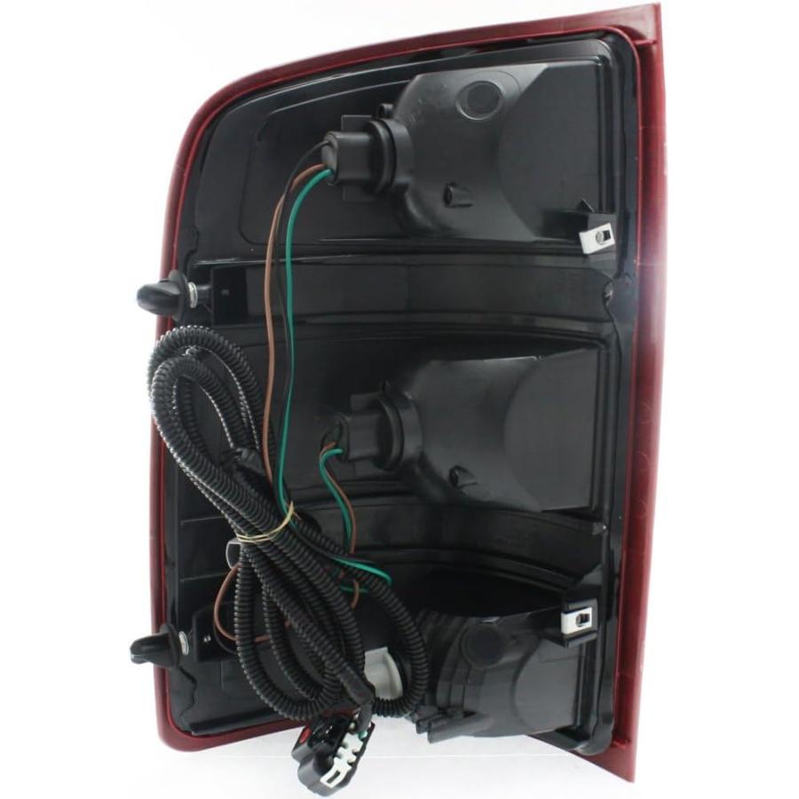 【並行輸入品】CPP Right Passenger Side Tail Light Tail Lamp for 2007-2013 GMC Sierの画像