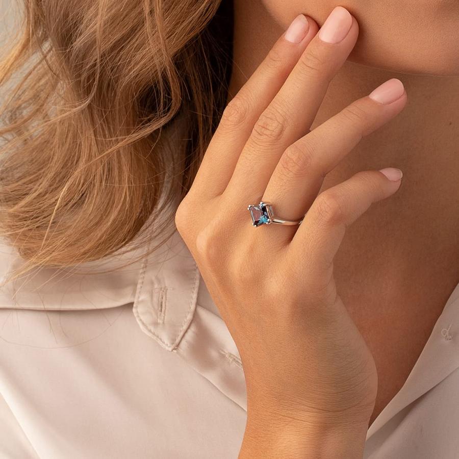 【並行輸入品】Peora アレキサンドライト クラシック ソリティア リング レディース 14K ホワイトゴールド 色が変わる 2.75カラットの画像