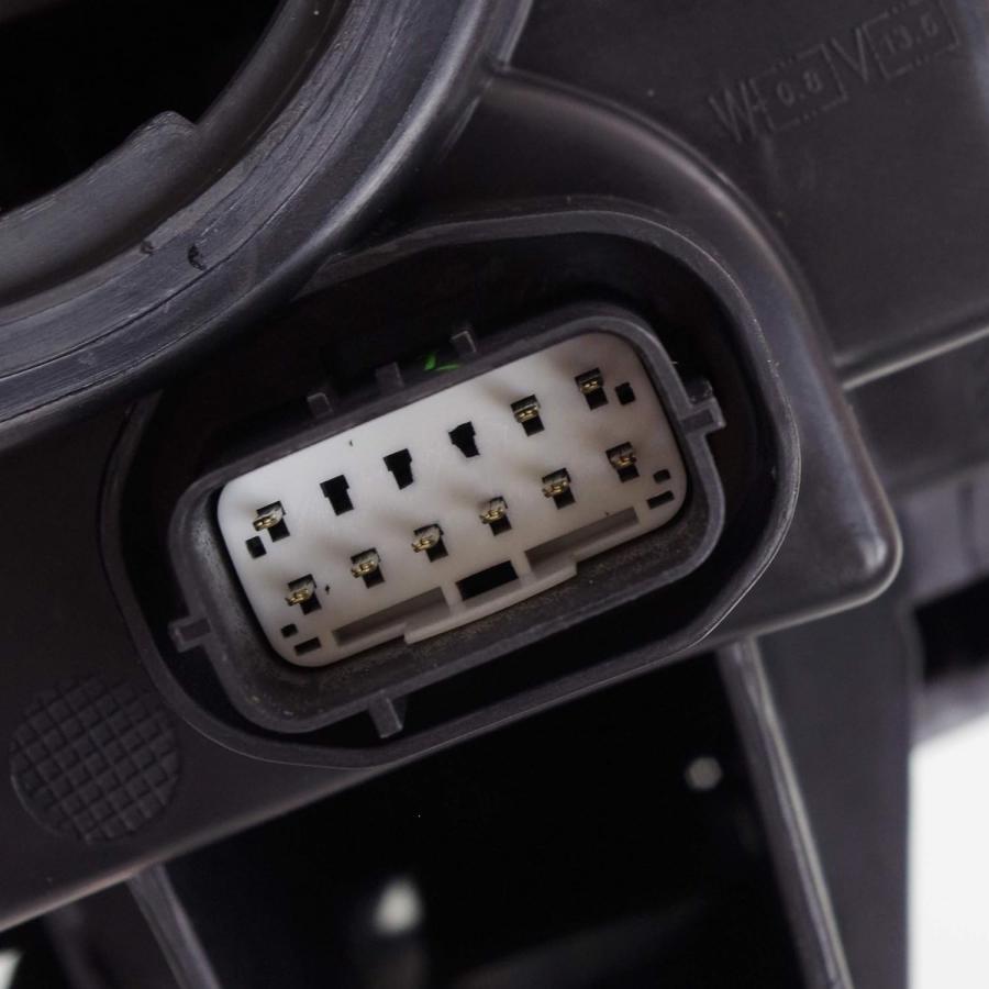 【並行輸入品】Evan-Fischer Headlight Assembly Compatible with 2015-2017 Chrysler 3の画像