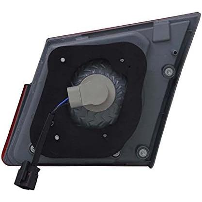 【並行輸入品】RAREELECTRICAL NEW LEFT INNER TAIL LIGHT COMPATIBLE WITH CHEVROLET Cの画像