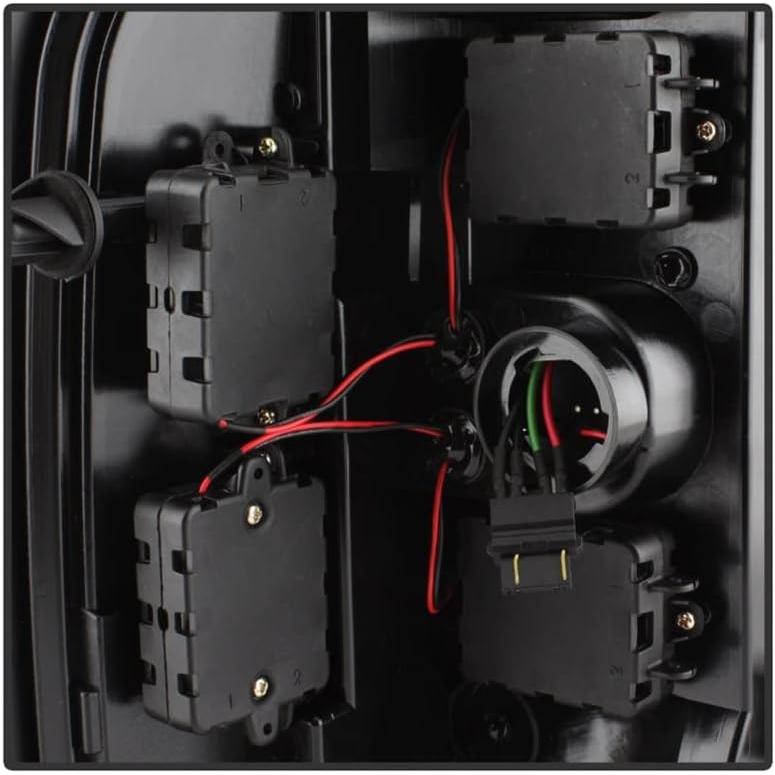 【並行輸入品】Spyder Auto 5084088バージョン3 LEDテールライトブラックバージョン3 LEDテールライトの画像