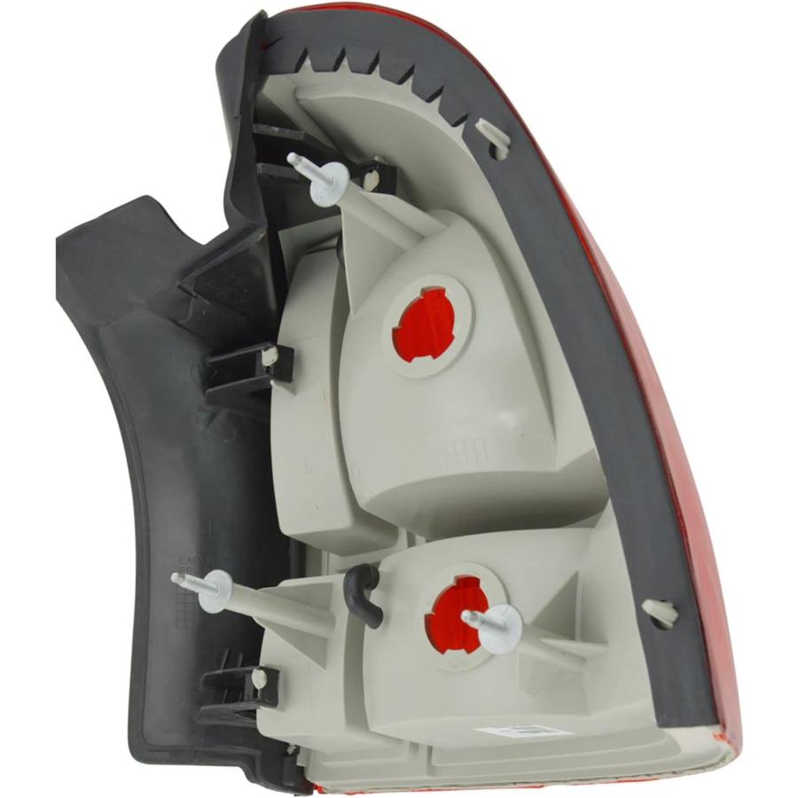 【並行輸入品】AM Autoparts テールライトアセンブリ 2003-2011 リンカーン タウンカー 運転席側に対応の画像
