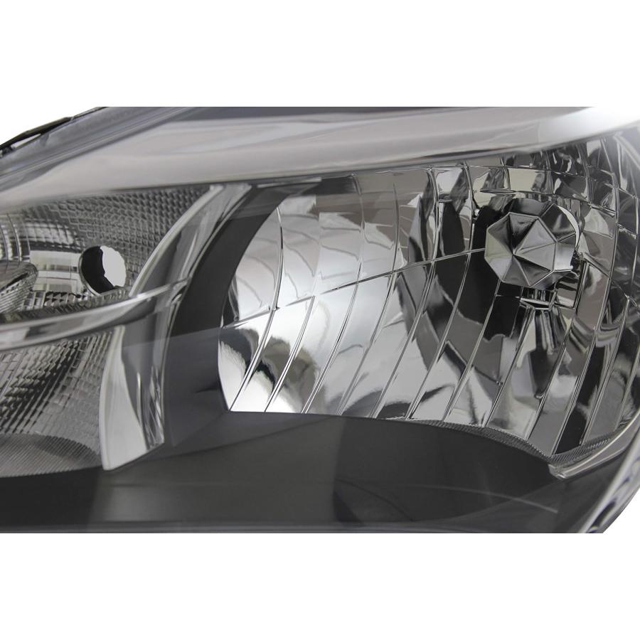 【並行輸入品】トヨタ ヤリス ハッチバック CE/L/LE ヘッドライトランプセット 2015 2016 2017 ハロゲン 運転席と助手席側の画像