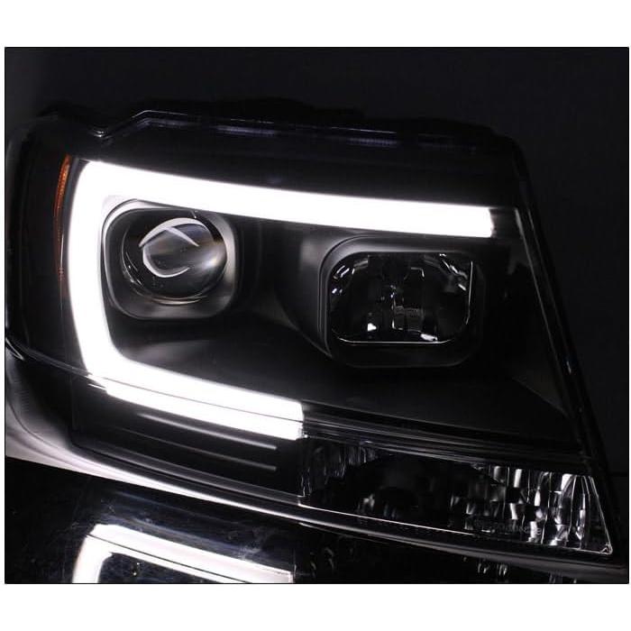 【並行輸入品】ZMAUTOPARTS LED ブラック プロジェクターヘッドライト ヘッドライト 1999-2004 ジープ グランドチェロキー用の画像