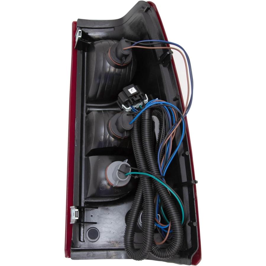 【並行輸入品】AM Autoparts Taillight Taillamp Rear Brake Light Driver Side Left LHの画像