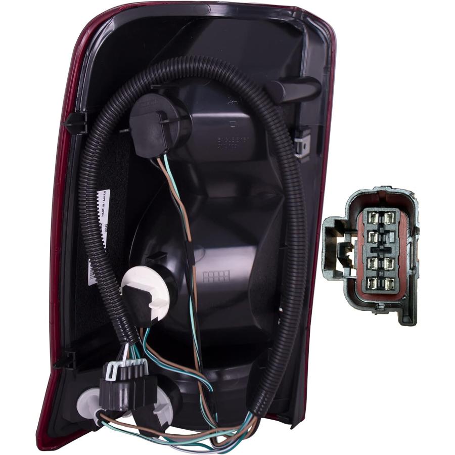 【並行輸入品】HEADLIGHTSDEPOT テールライト レッドシグナルレンズ 左ドライバー 2002-2006 キャデラックエスカレード 2003の画像