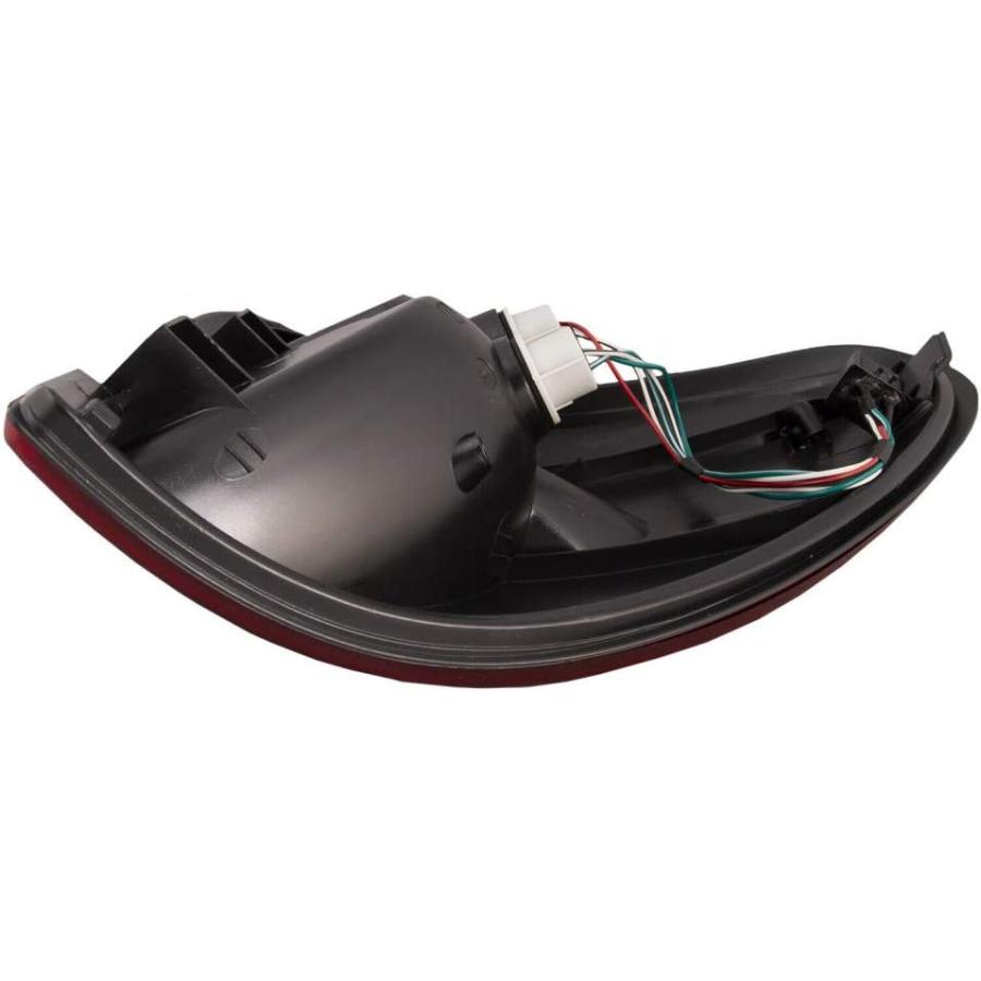 【並行輸入品】Compatible With Chrysler Town \u0026 Country Tail Light Assembly 2004 05の画像