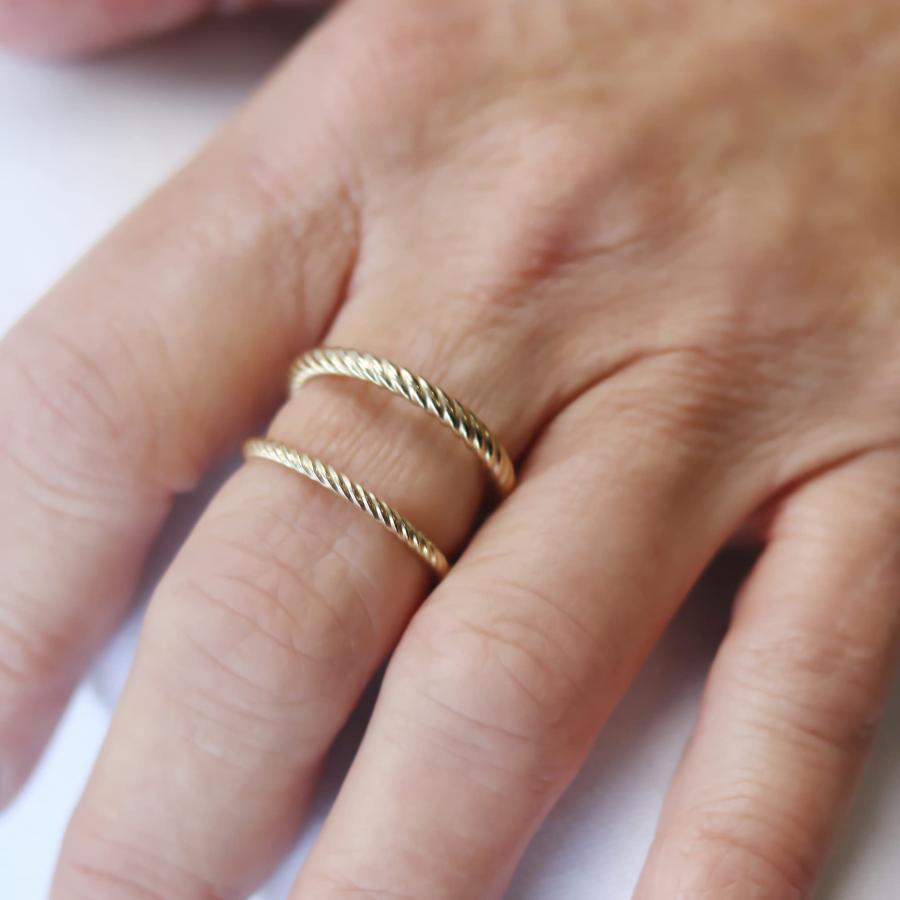 【並行輸入品】14K ゴールド ツイストケーブル スタッキングリング レディース, 宝石なし。 JULIETTE COLLECTION 14Kの画像