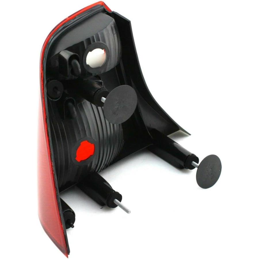 【並行輸入品】Tail Light Compatible with 2005-2007 Ford Focus Passenger Side Sedanの画像