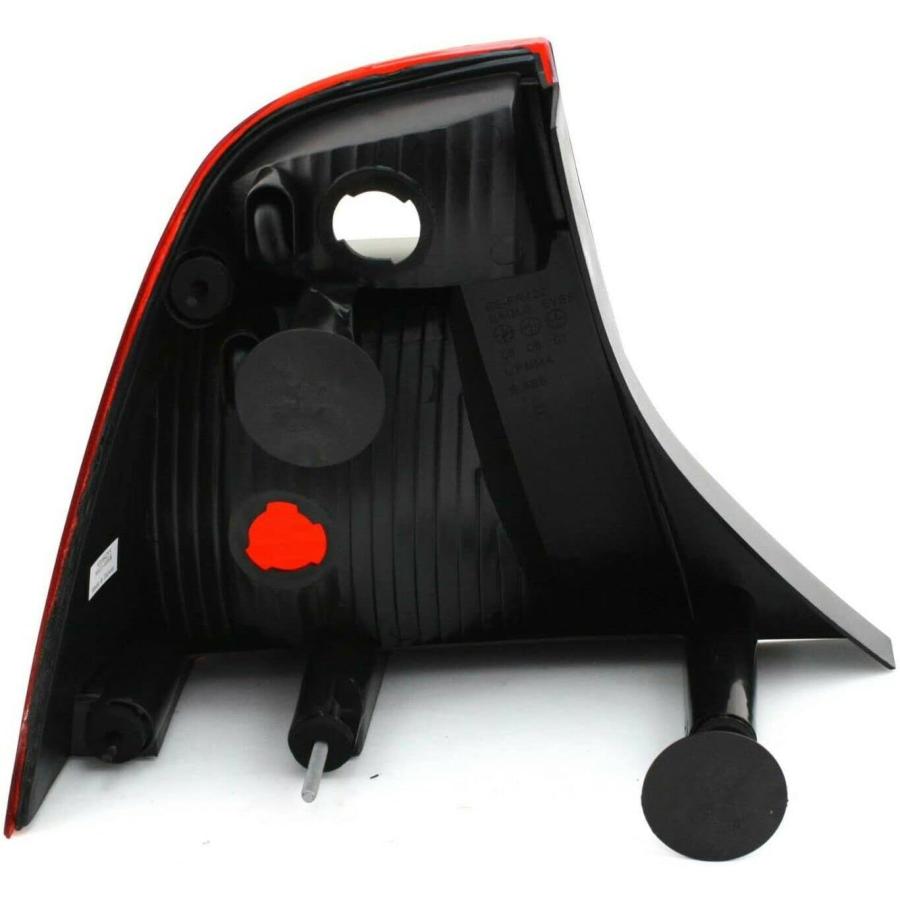 【並行輸入品】Tail Light Compatible with 2005-2007 Ford Focus Passenger Side Sedanの画像