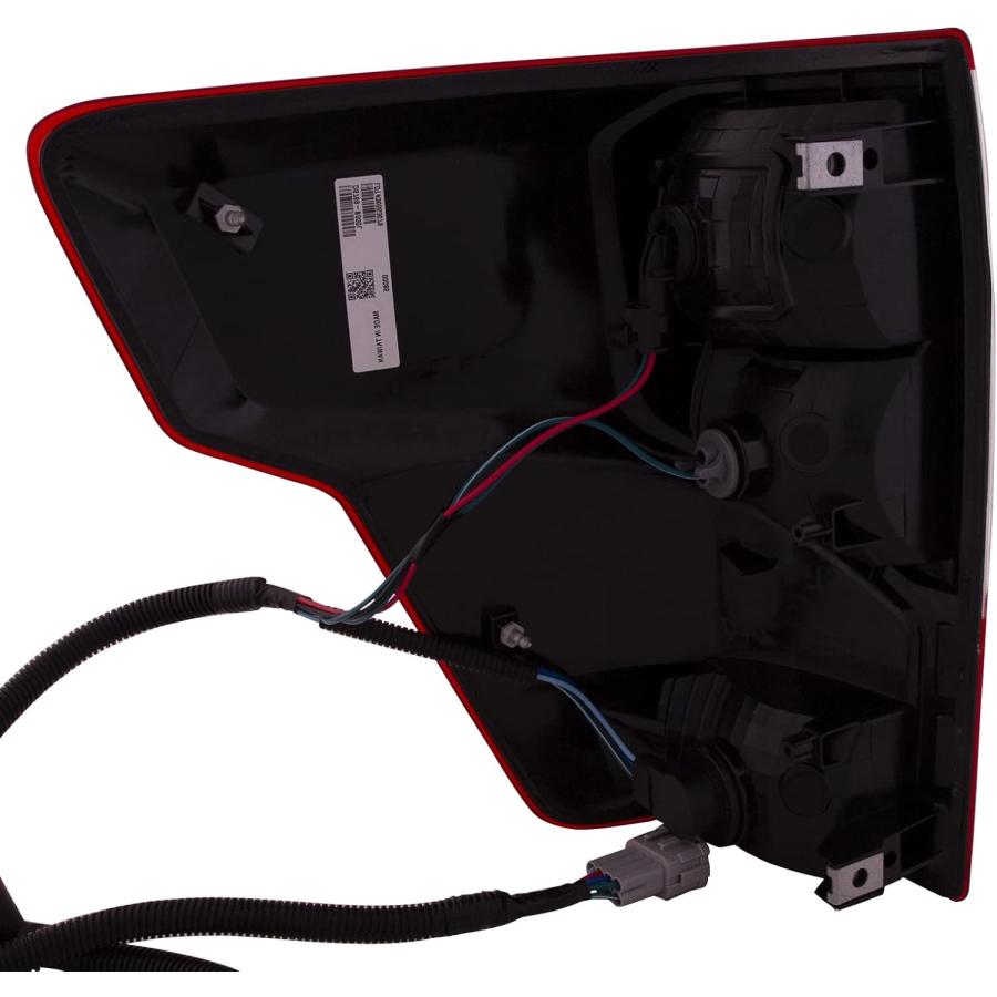 【並行輸入品】HEADLIGHTSDEPOT テールライト 日産タイタンとタイタンXD 17-23 右助手席用 ハロゲンテールランプの画像