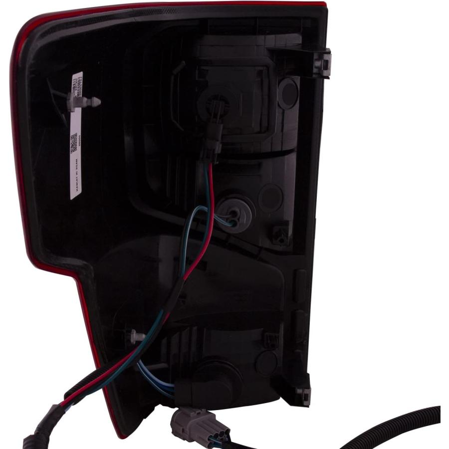 【並行輸入品】HEADLIGHTSDEPOT テールライト 日産タイタンとタイタンXD 17-23 右助手席用 ハロゲンテールランプの画像