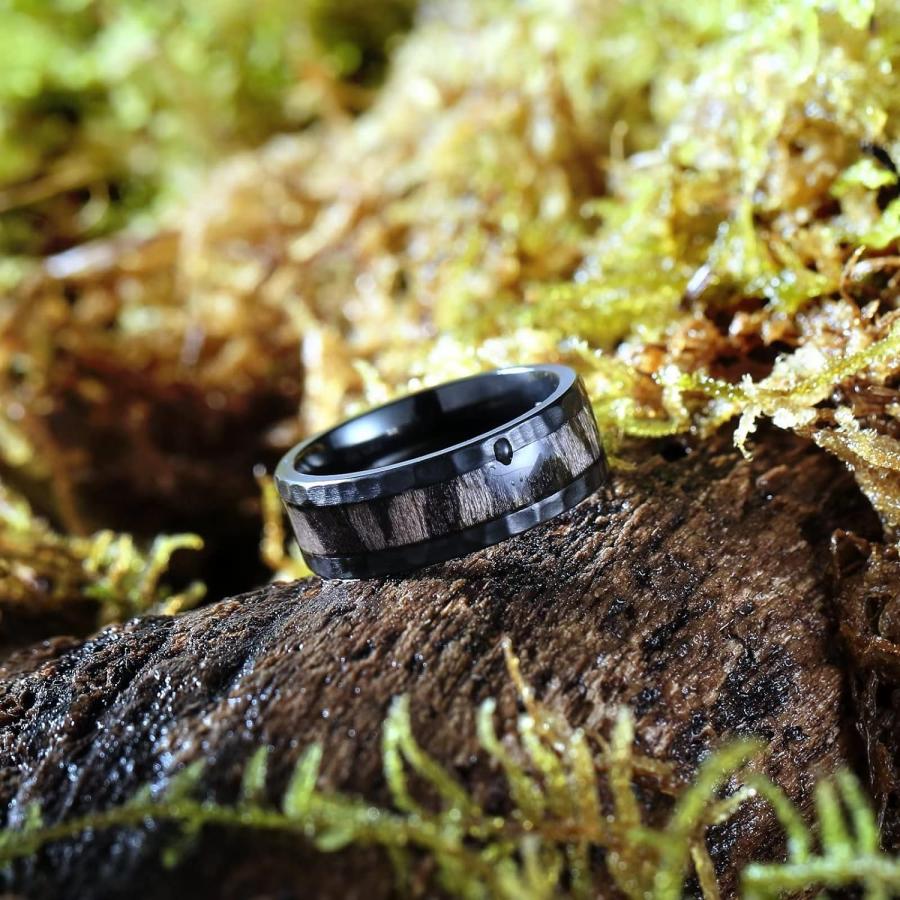 【並行輸入品】King Will 8mm シルバー槌目チタンリング センターはめ込み 木製 結婚指輪 メンズ 槌目加工 木製 チタンリング 光沢 快適の画像