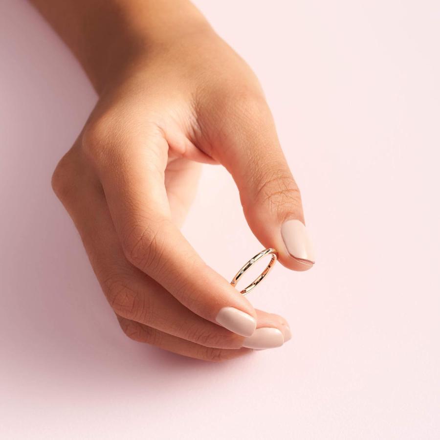 【並行輸入品】PANDORA ジュエリー シンプル スパークリング バンド キュービックジルコニア リング ゴールド 14K サイズ 7 ギフトボックの画像